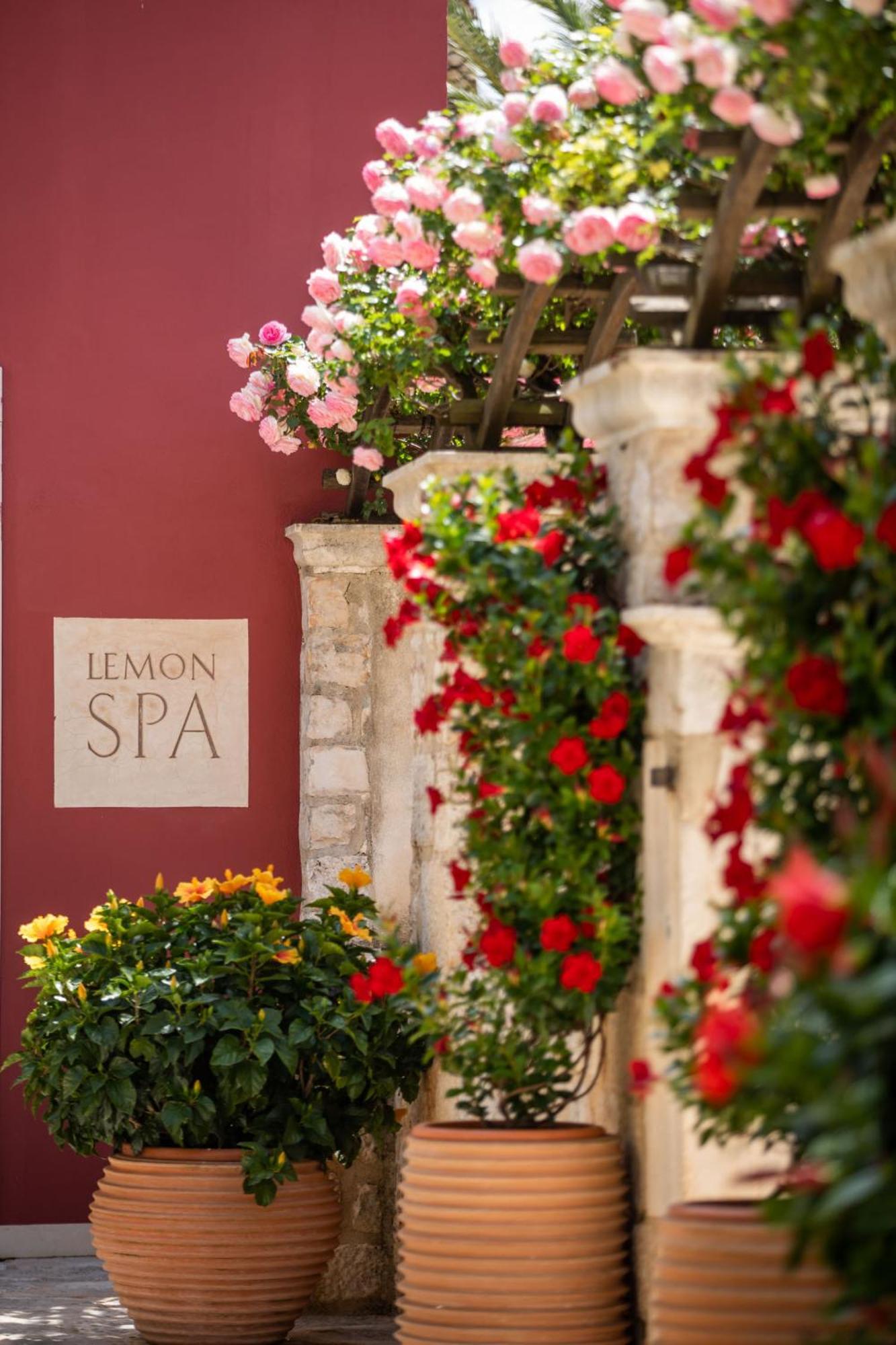סוטיבאן Hotel Lemongarden - Adults Only מראה חיצוני תמונה